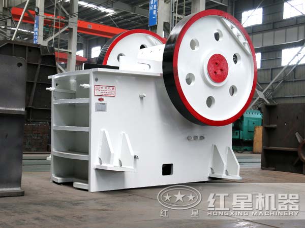 1215廢鋼鄂式破碎機(jī)多少錢(qián)一臺(tái)？預(yù)期產(chǎn)值可達(dá)多少?lài)崳? title=