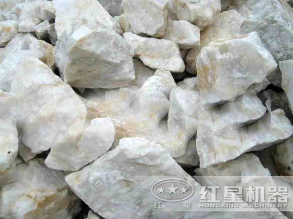 時產(chǎn)800噸的硅石破碎生產(chǎn)線需要哪些設備？需要投資多少錢？
