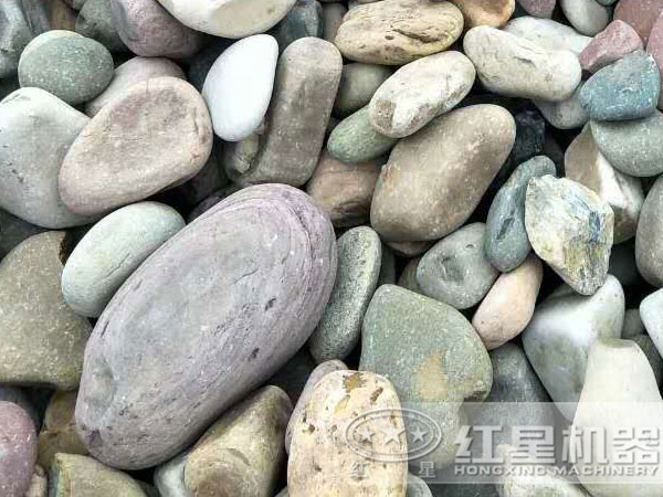 鵝卵石制砂生產(chǎn)線(xiàn)中制砂機(jī)時(shí)產(chǎn)量大概是多少